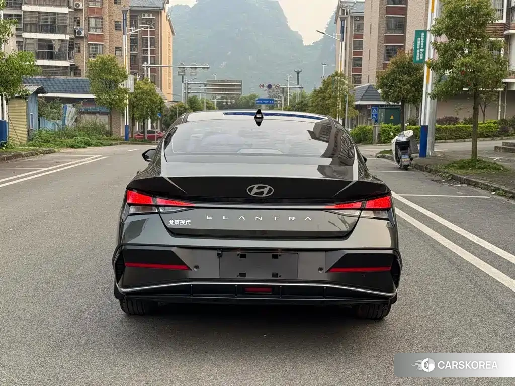 Hyundai Elantra id 4576453 из Китая 7