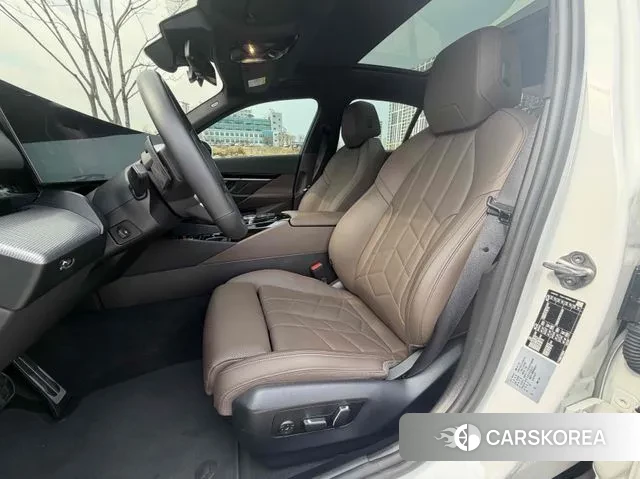 BMW 5 Series (G60) id 3758120 из Кореи 17