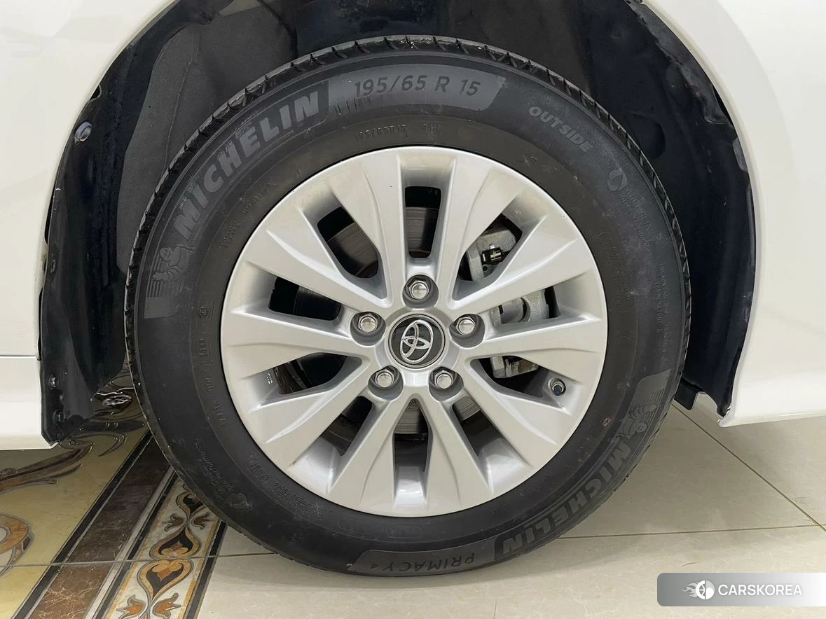 Toyota Corolla id 4504659 из Китая 15