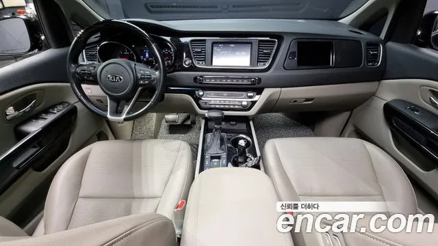 Kia The New Carnival id 2693632 из Кореи 17