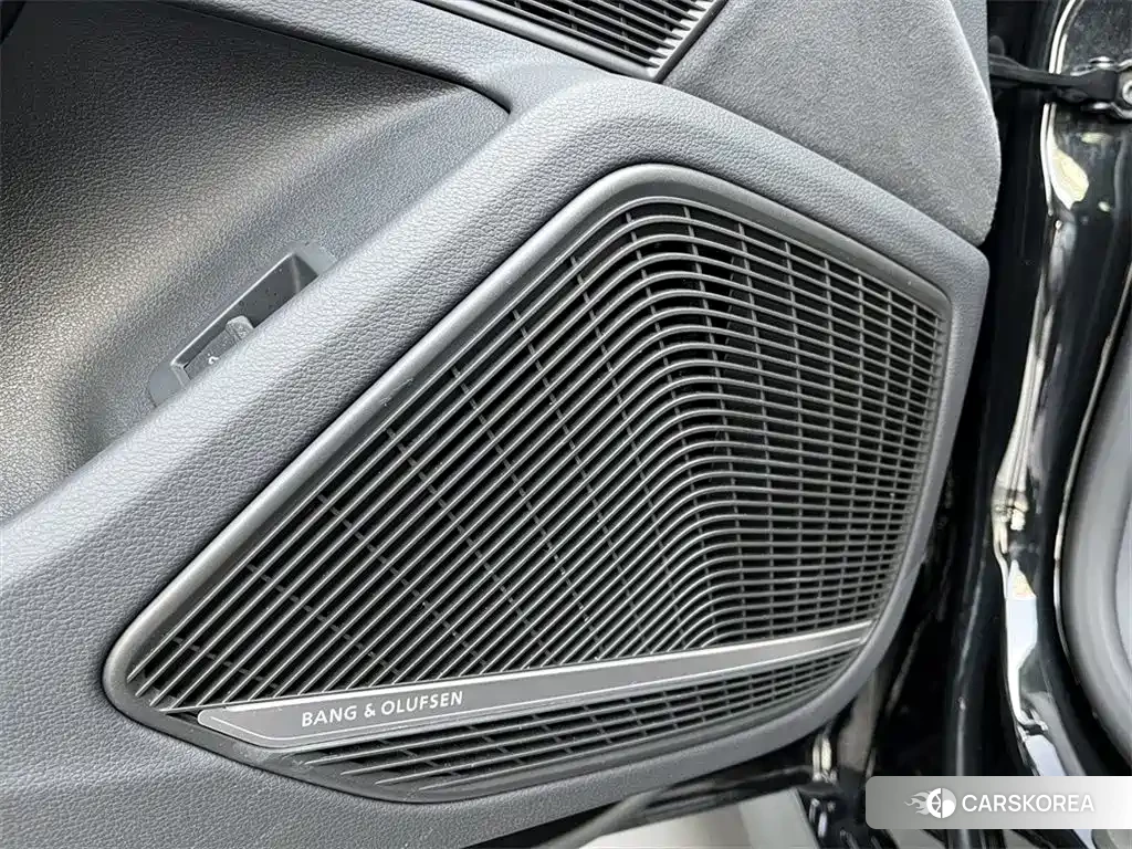 Audi RS 5 id 4644471 из Китая 14