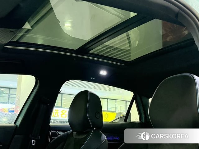 Volkswagen Passat id 4209329 из Китая 17