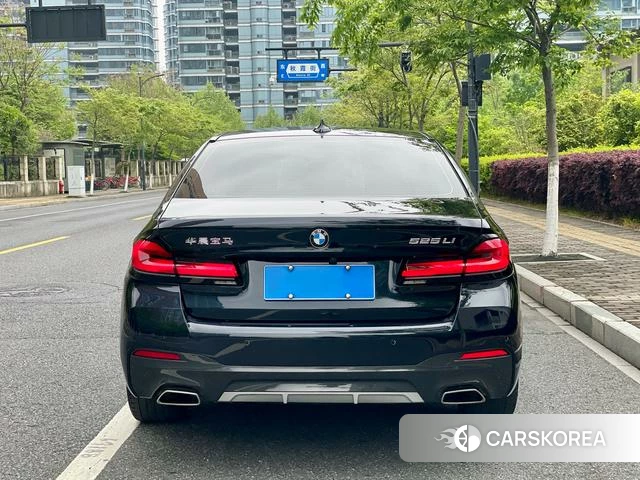 BMW 5 series id 4278123 из Китая 16