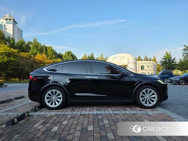 Tesla Model X id 3264213 из Кореи 13
