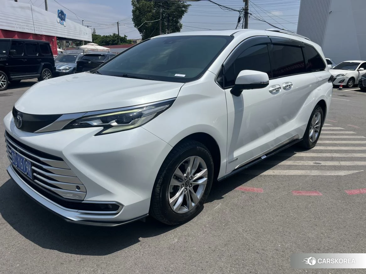 Toyota Saina id 4426789 из Китая 13