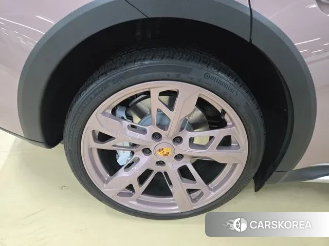 Porsche Taycan id 2939325 из Кореи 17