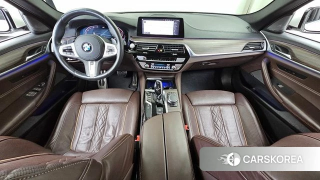 BMW 5 Series (G30) id 4458681 из Кореи 17