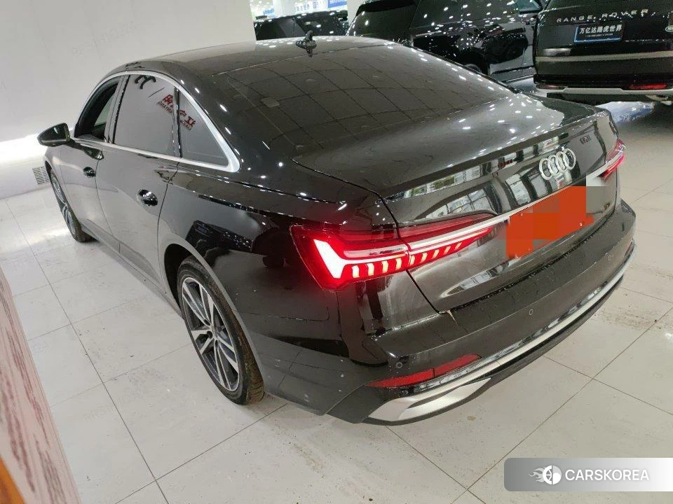 Audi A6L id 4455747 из Китая 7