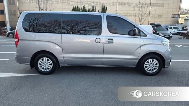 Hyundai The New Grand Starex id 3757514 из Кореи 10