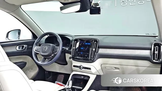 Volvo XC40 id 3079909 из Кореи 17