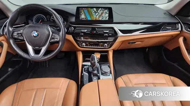 BMW 5 Series (G30) id 3728619 из Кореи 17