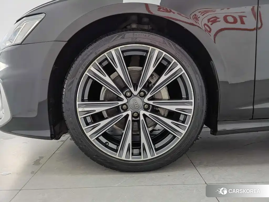 Audi A6L id 4576656 из Китая 21
