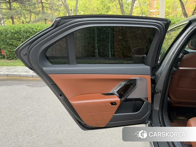 BMW i7 id 4273152 из Китая 19
