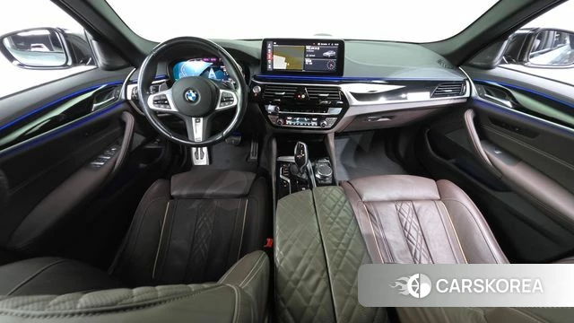 BMW 5 Series (G30) id 4579413 из Кореи 28