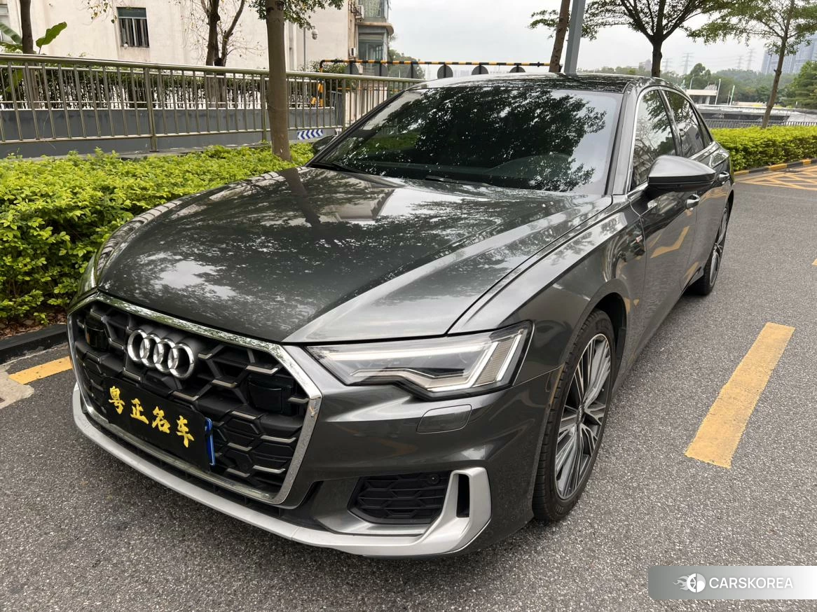 Audi A6L id 4462110 из Китая 14
