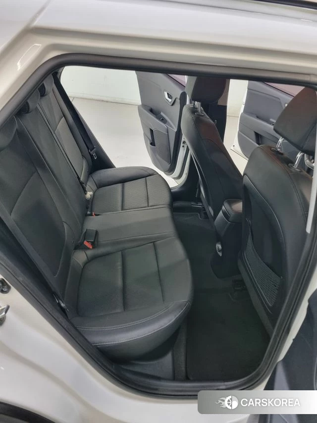 Kia Stonic id 3955384 из Кореи 17