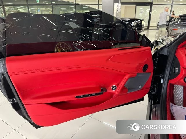 Ferrari GTC4 Russo id 4849655 из Кореи 15