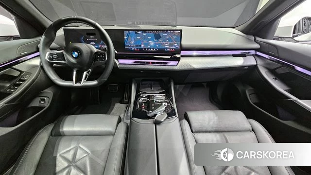 BMW 5 Series (G60) id 3792789 из Кореи 17