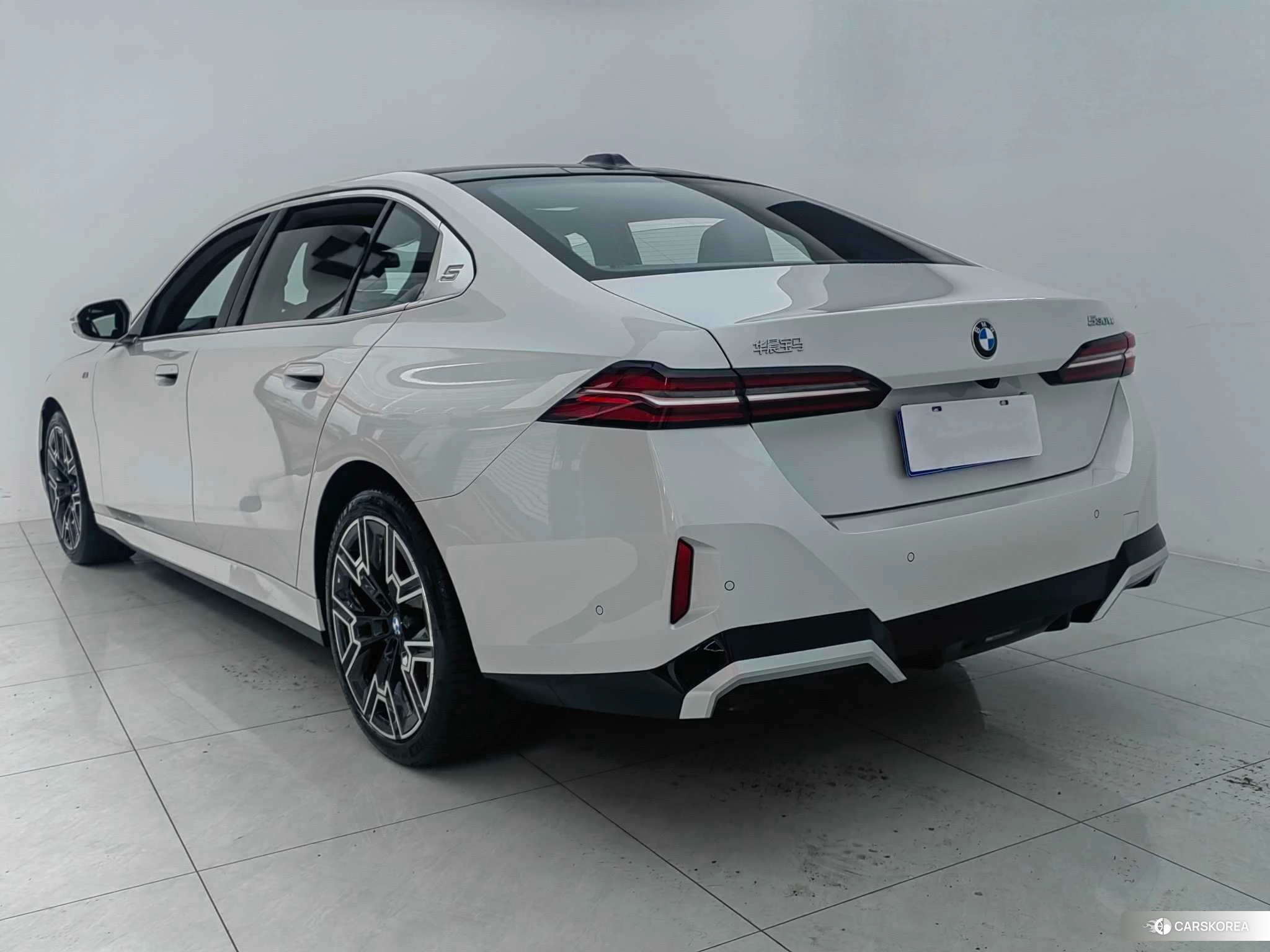 BMW 5 series id 4452637 из Китая 17