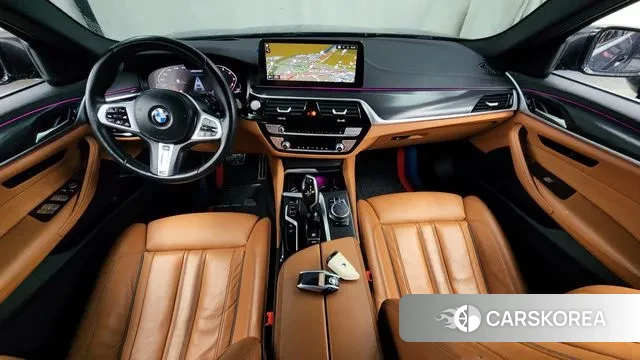 BMW 5 Series (G30) id 3415936 из Кореи 17