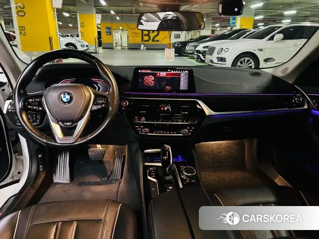 BMW 5 Series (G30) id 3385632 из Кореи 17