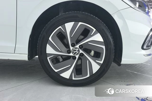 Volkswagen Bora id 3913581 из Китая 14