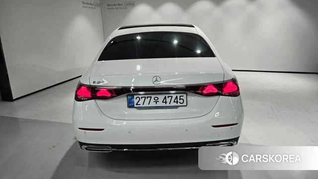 Mercedes-Benz E-Class W214 id 4400370 из Кореи 17
