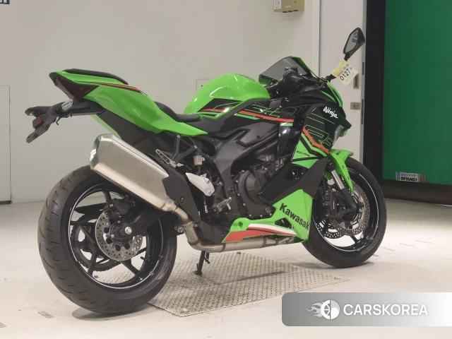 Kawasaki ZX-4R SE 2025 из Японии, фото 5