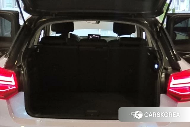 Audi Q2L id 3939480 из Китая 14