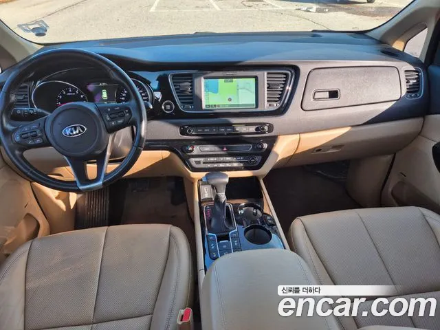 Kia The New Carnival id 2679138 из Кореи 17