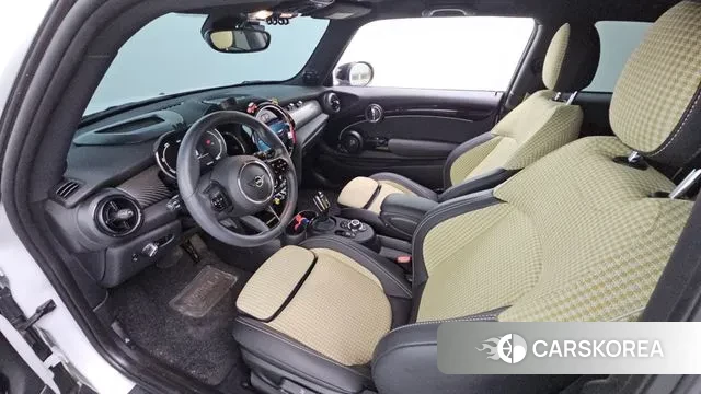 Mini Cooper Electric id 2959056 из Кореи 17