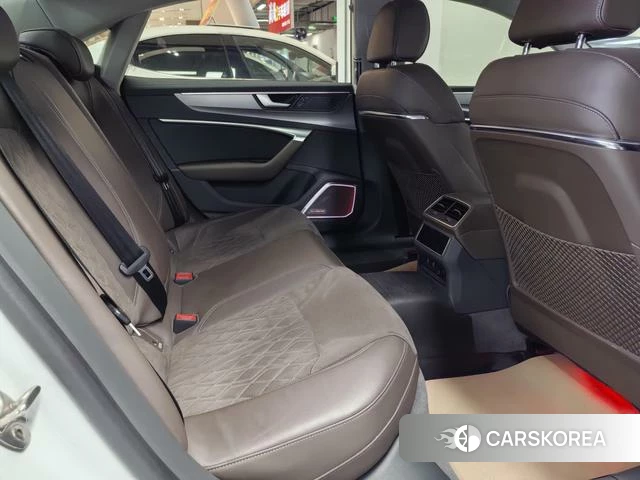 Audi A7L id 4353037 из Китая 7