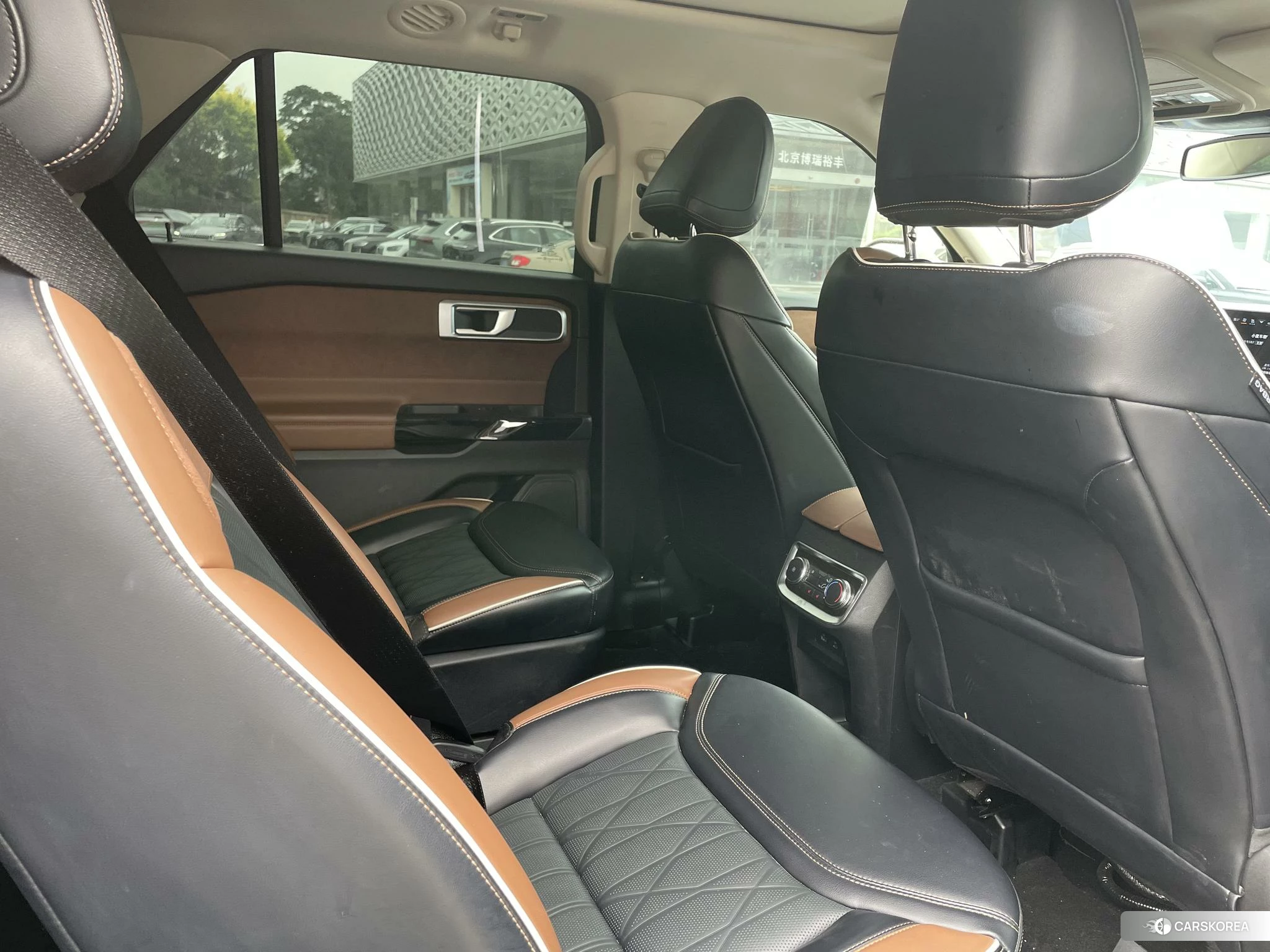 Ford Explorer id 4461383 из Китая 12
