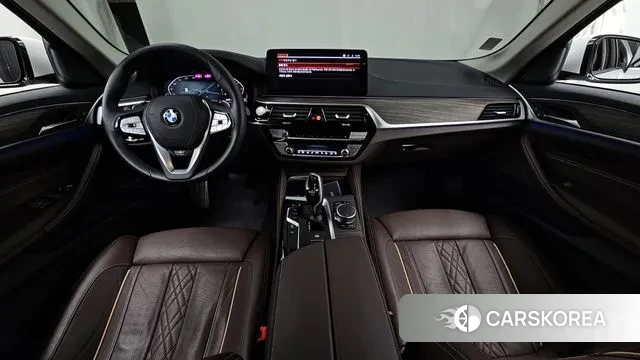 BMW 5 Series (G30) id 3629636 из Кореи 17