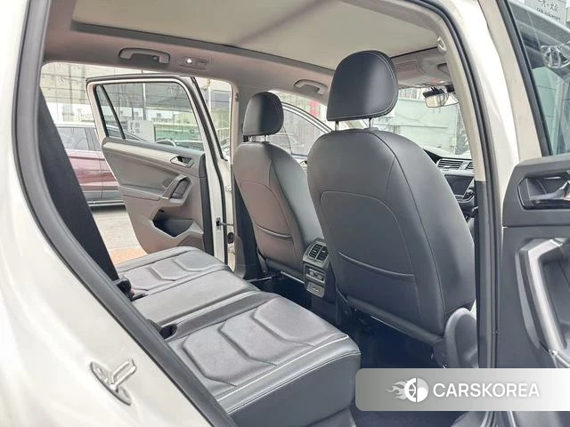 Volkswagen Tiguan L id 4210903 из Китая 10