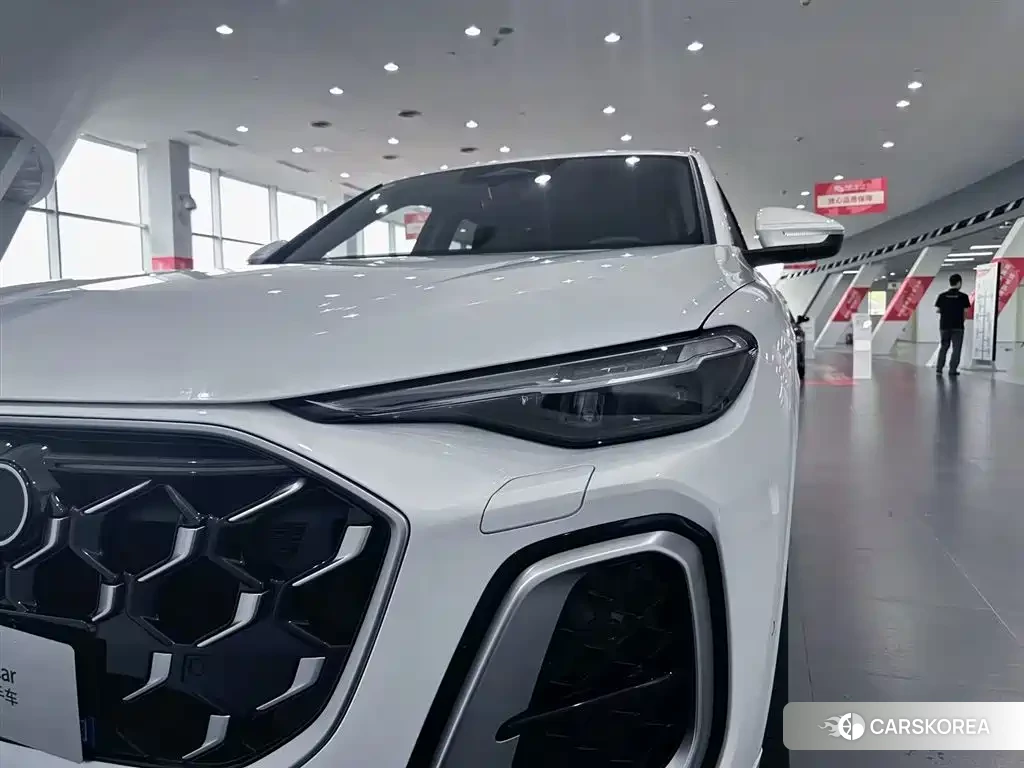 Audi Q5L id 4559834 из Китая 24