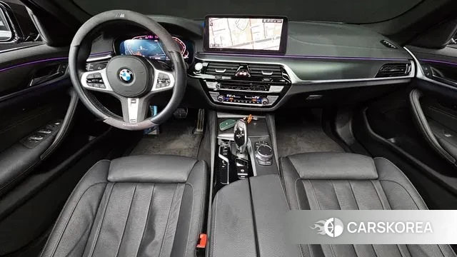 BMW 5 Series (G30) id 3437379 из Кореи 17