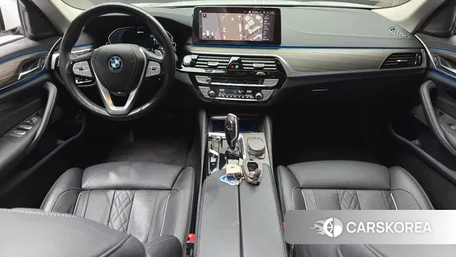 BMW 5 Series (G30) id 3645584 из Кореи 17