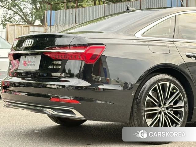 Audi A6L id 4342162 из Китая 23