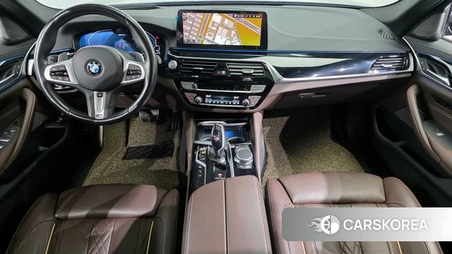 BMW 5 Series (G30) id 3827705 из Кореи 17