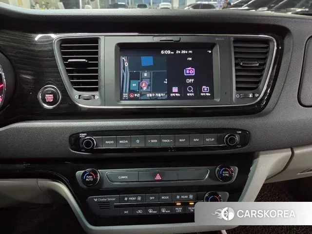 Kia The New Carnival id 3728329 из Кореи 17