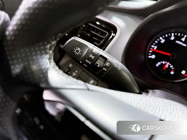 Kia Stonic id 2976376 из Кореи 17