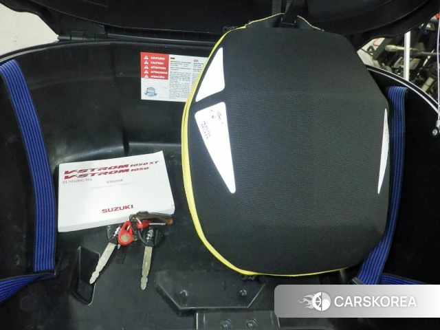 Suzuki V-STROM 1050XT id 3947240 из Японии 29