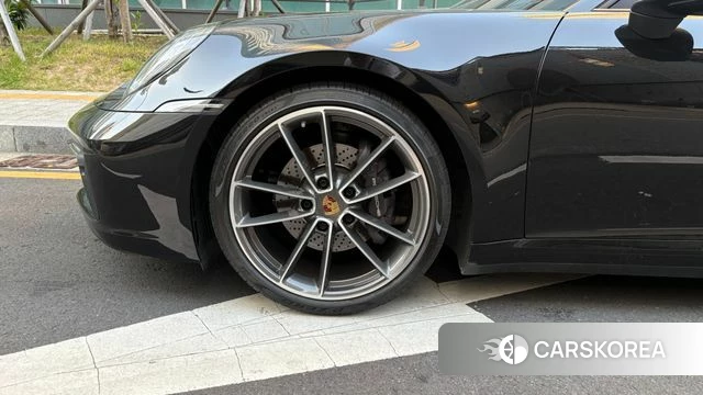 Porsche 911(992) id 4394886 из Кореи 8