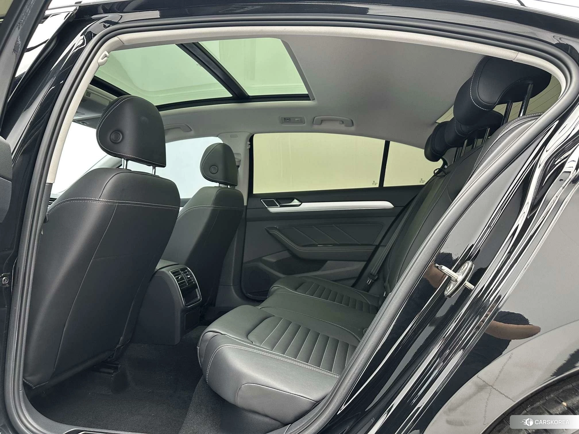 Volkswagen Magotan id 4453970 из Китая 14