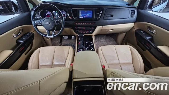 Kia The New Carnival id 2937118 из Кореи 17