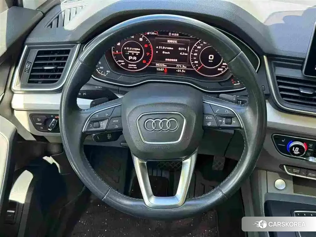 Audi Q5L id 4539485 из Китая 7