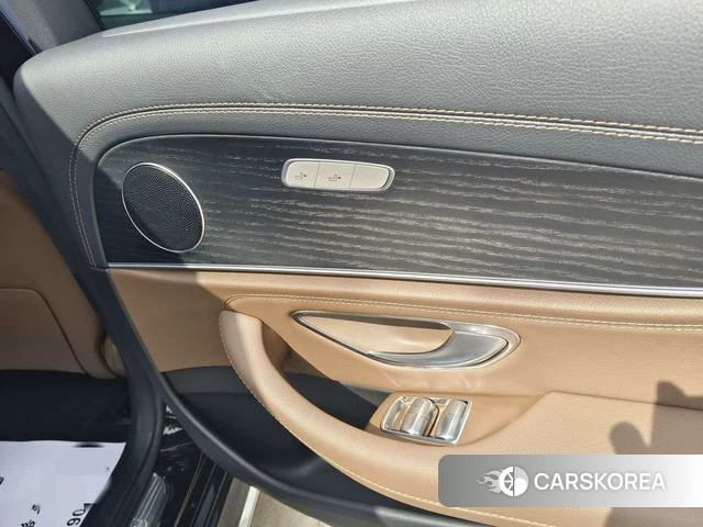 Mercedes-Benz E-class id 4256457 из Китая 27