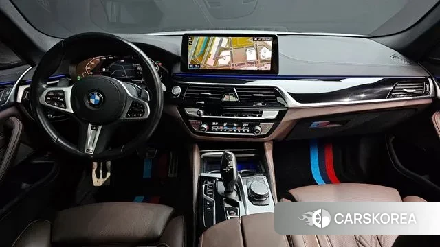 BMW 5 Series (G30) id 3093571 из Кореи 17