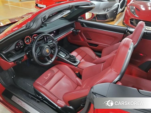 Porsche 911(992) id 3904764 из Кореи 17